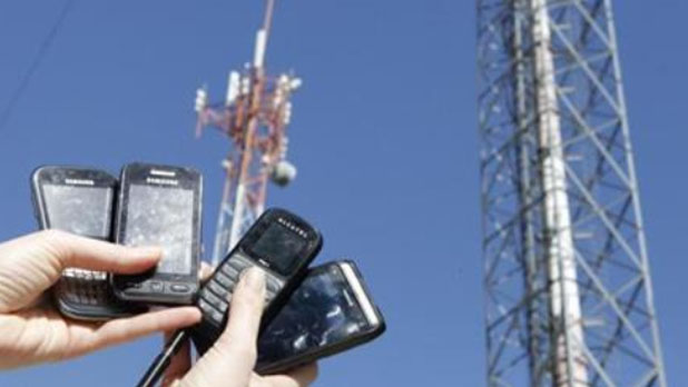 Operadoras de telefonia devem duplicar antenas para acabar com 
