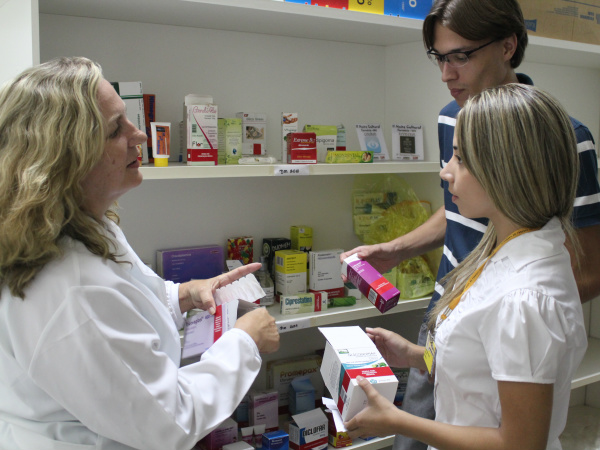 Medida pode extinguir presença de farmacêutico em drogarias
